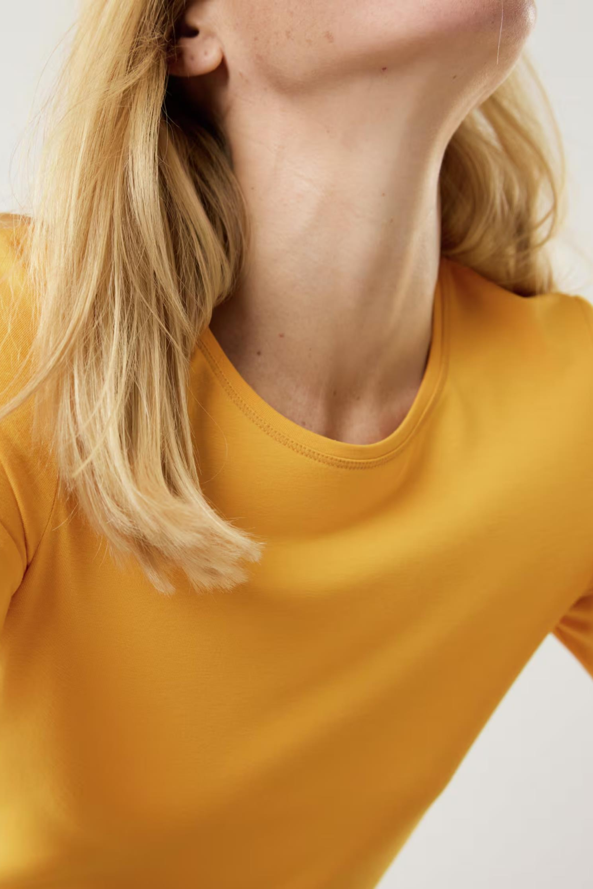 AVENA 43-7565 / 887.991 / 280 0 YAKA BILEK  KOL BASIC  TSH