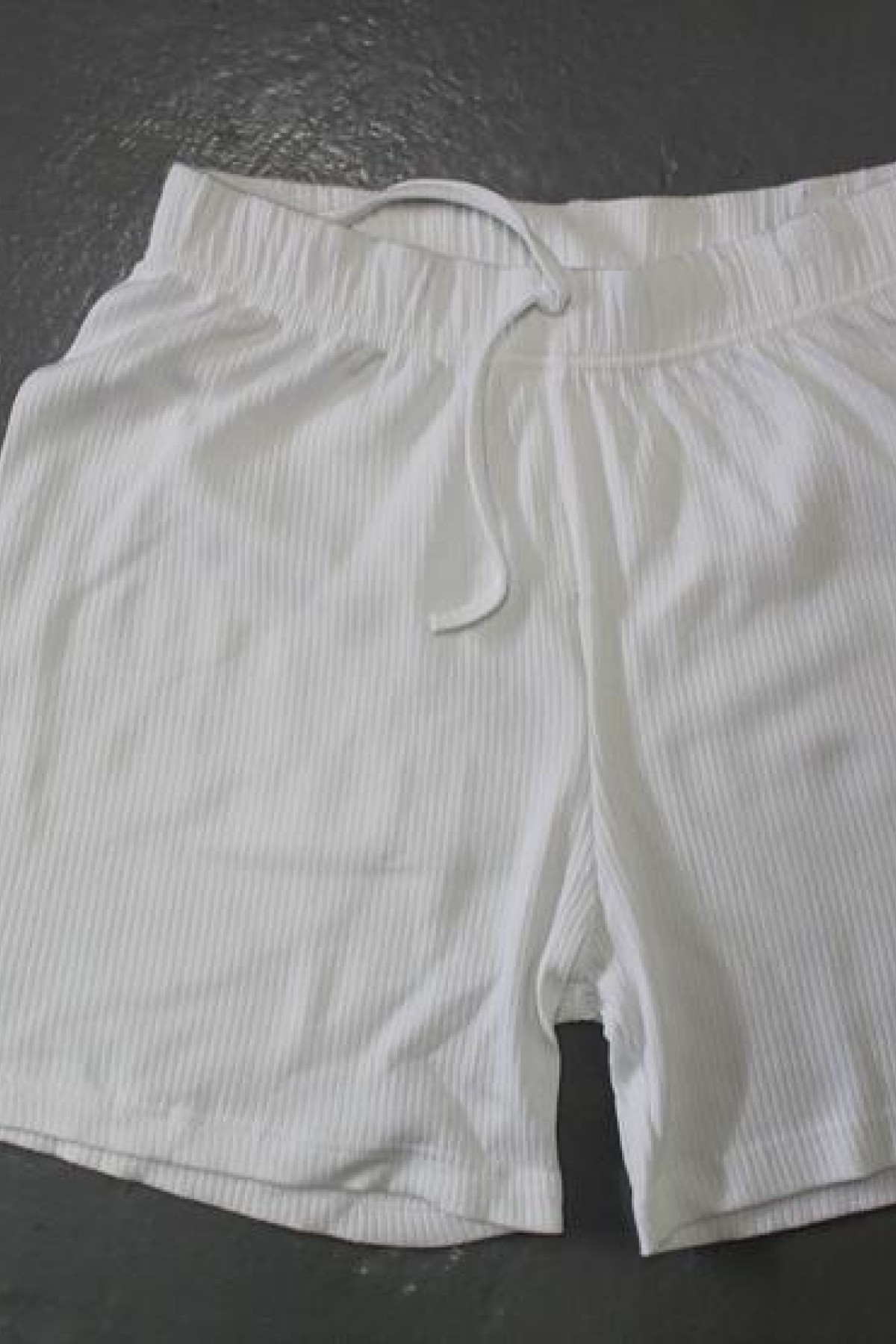 FLEUR BEL LASTIKLI SUS BAGCIKLI CEPSIZ TRIL TRIL PENYE SHORT FLEUR BEL LASTIKLI SUS BAGCIKLI CEPSIZ TRIL TRIL PENYE SHORT