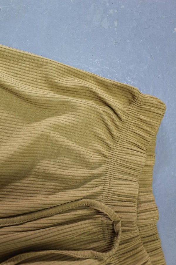 FLEUR BEL LASTIKLI SUS BAGCIKLI CEPSIZ TRIL TRIL  PENYE SHORT