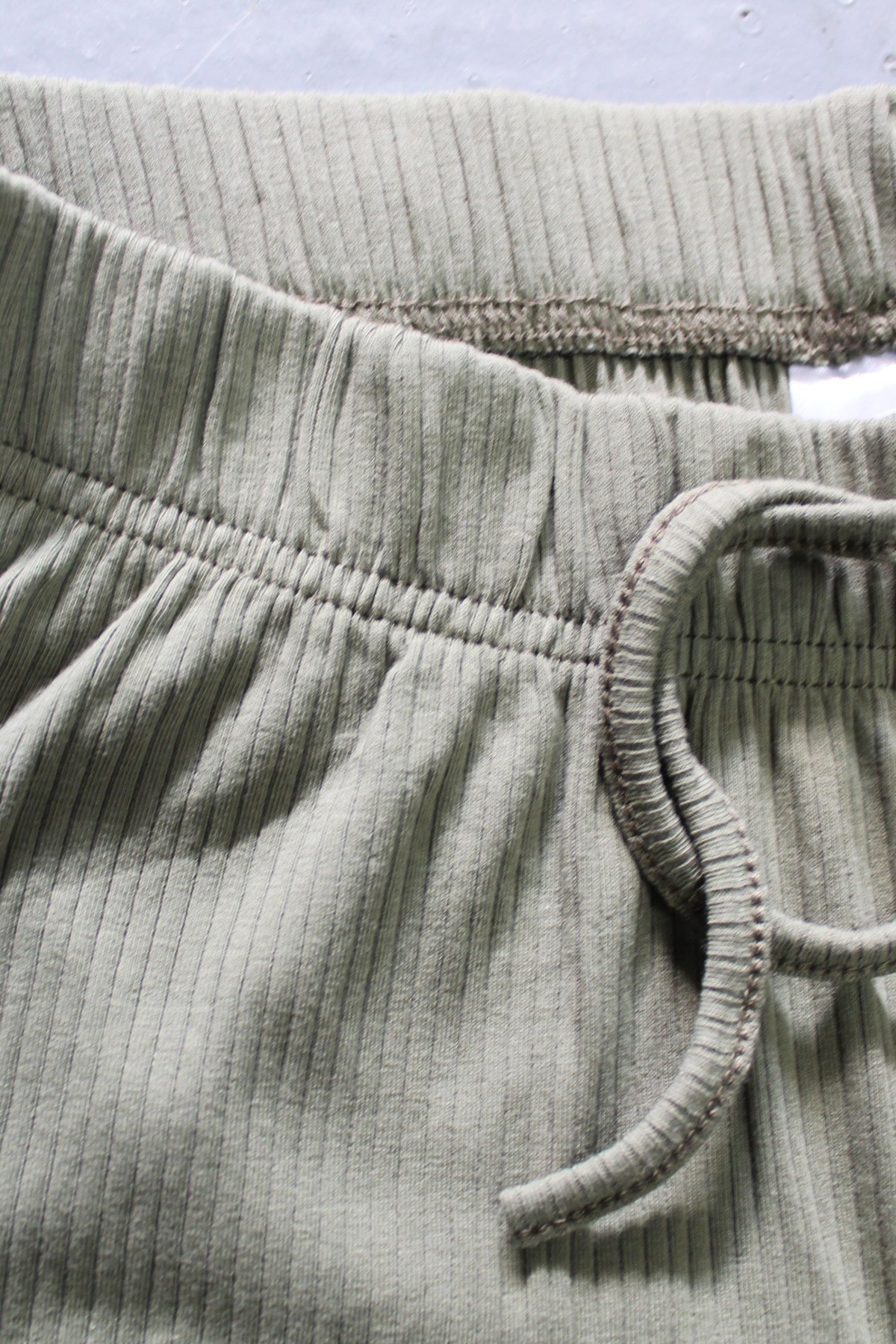 FLEUR BEL LASTIKLI SUS BAGCIKLI CEPSIZ TRIL TRIL  PENYE SHORT