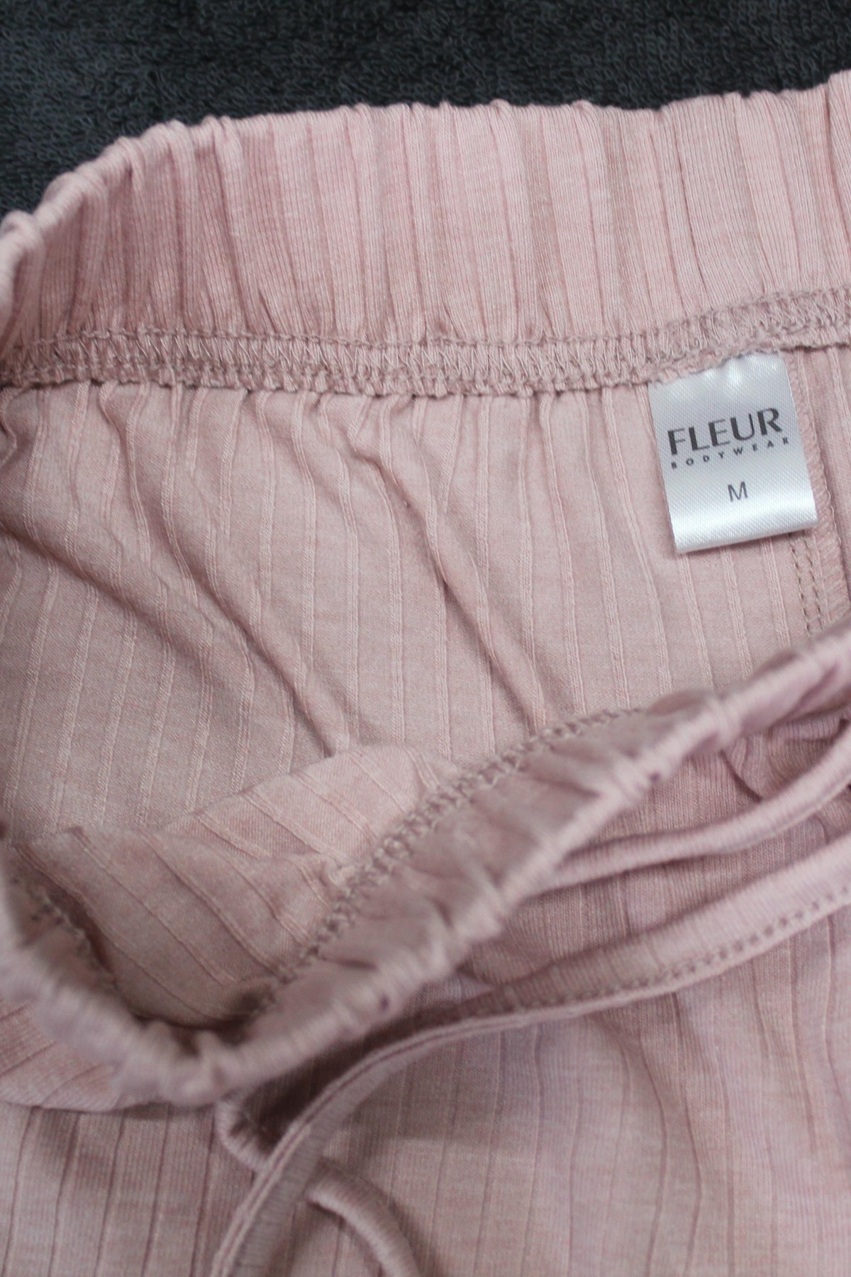 FLEUR BEL LASTIKLI SUS BAGCIKLI CEPSIZ TRIL TRIL  PENYE SHORT
