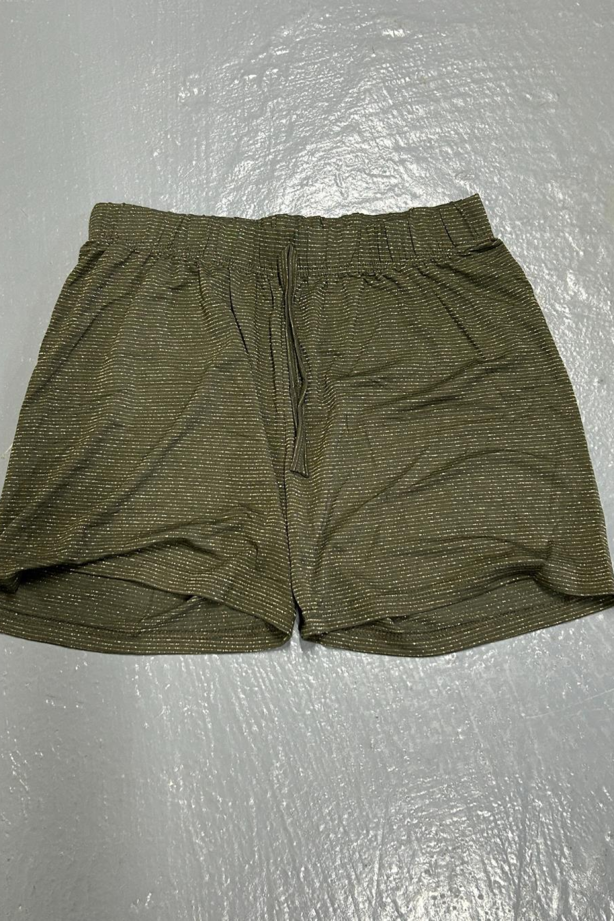 FLEUR BEL LASTIKLI SUS BAGCIKLI CEPSIZ TRIL TRIL PENYE SHORT FLEUR BEL LASTIKLI SUS BAGCIKLI CEPSIZ TRIL TRIL PENYE SHORT