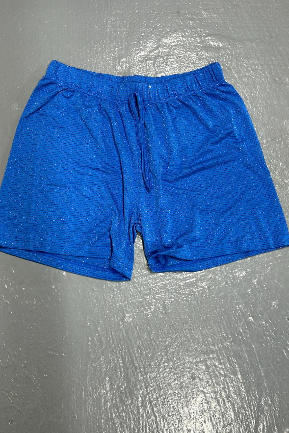 FLEUR BEL LASTIKLI SUS BAGCIKLI CEPSIZ TRIL TRIL PENYE SHORT FLEUR BEL LASTIKLI SUS BAGCIKLI CEPSIZ TRIL TRIL PENYE SHORT