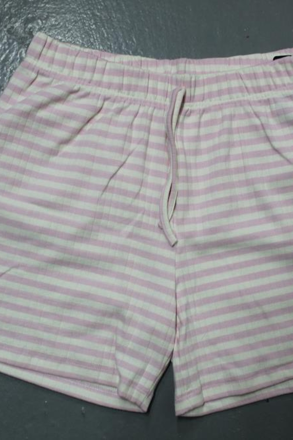 FLEUR BEL LASTIKLI SUS BAGCIKLI CEPSIZ TRIL TRIL PENYE SHORT FLEUR BEL LASTIKLI SUS BAGCIKLI CEPSIZ TRIL TRIL PENYE SHORT