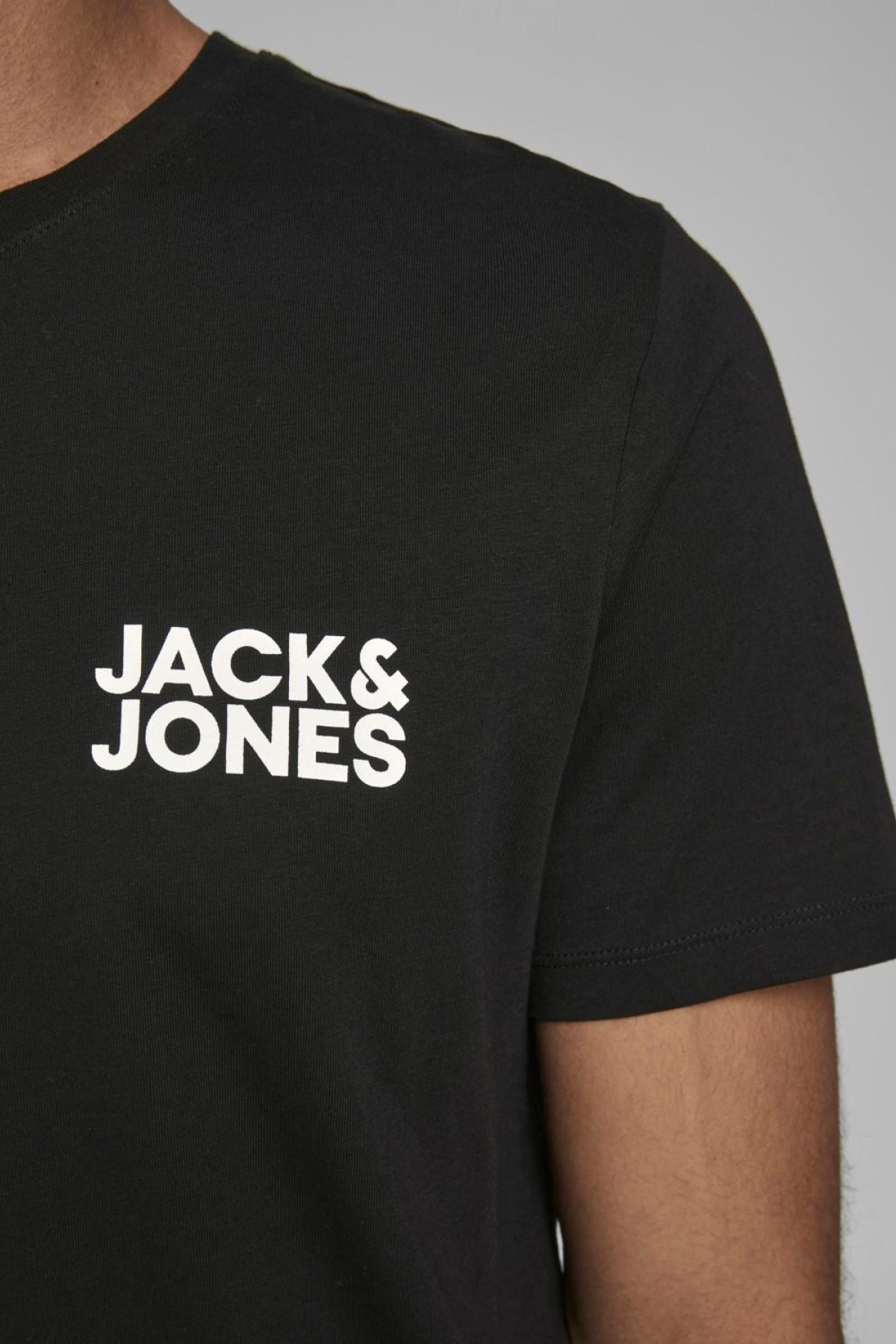 JACK&JONES 12151955 SOL GOGUS KUCUK JACK&JONES YAZILI TSHIRT JACK&JONES 12151955 SOL GOGUS KUCUK JACK&JONES YAZILI TSHIRT