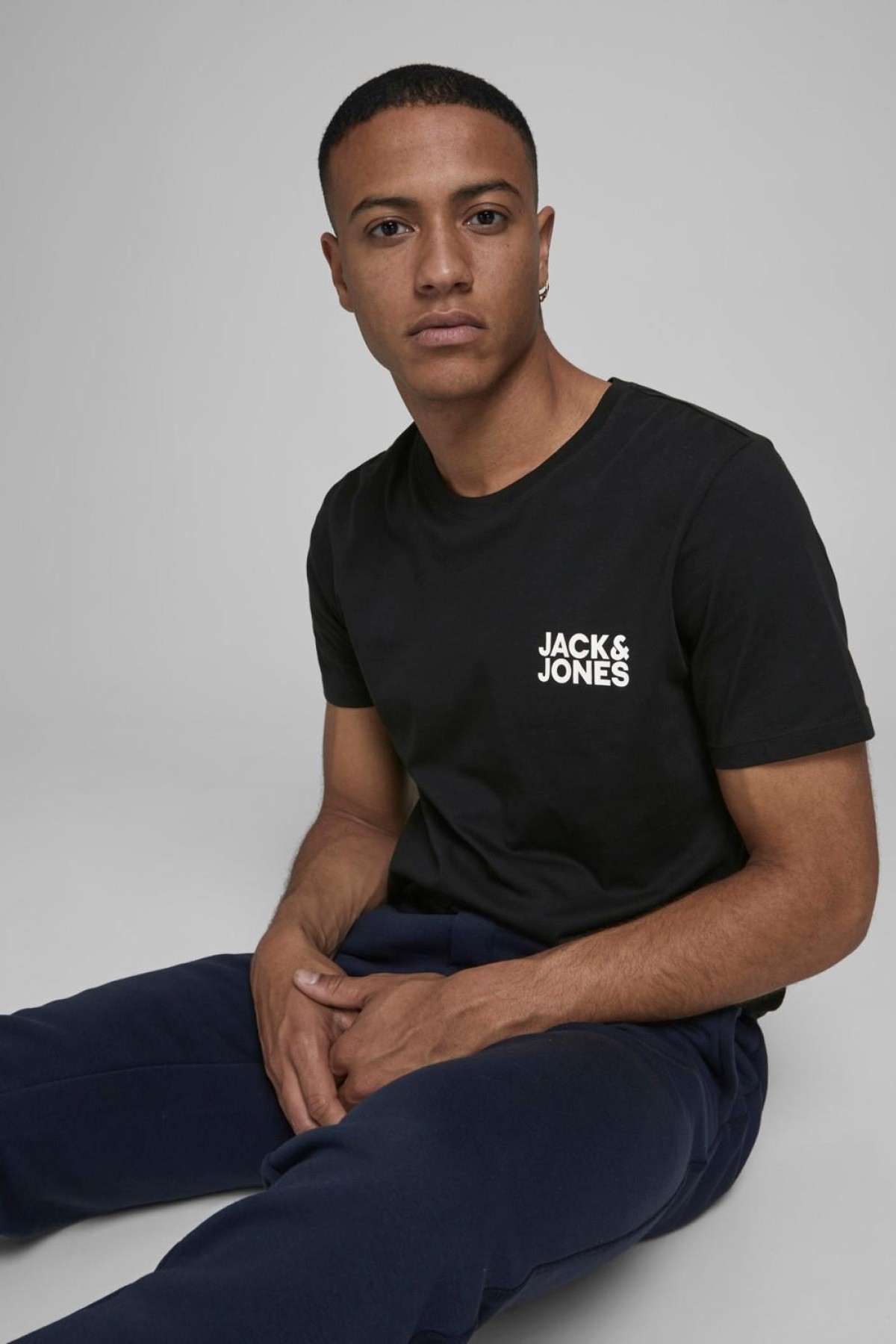 JACK&JONES 12151955 SOL GOGUS KUCUK JACK&JONES YAZILI TSHIRT JACK&JONES 12151955 SOL GOGUS KUCUK JACK&JONES YAZILI TSHIRT