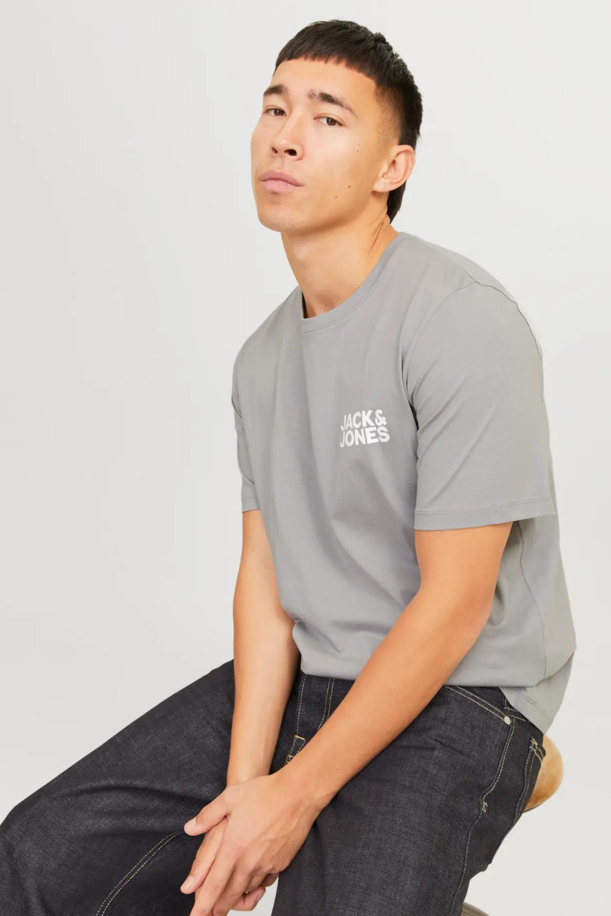 JACK&JONES 12151955 SOL GOGUS KUCUK JACK&JONES YAZILI TSHIRT