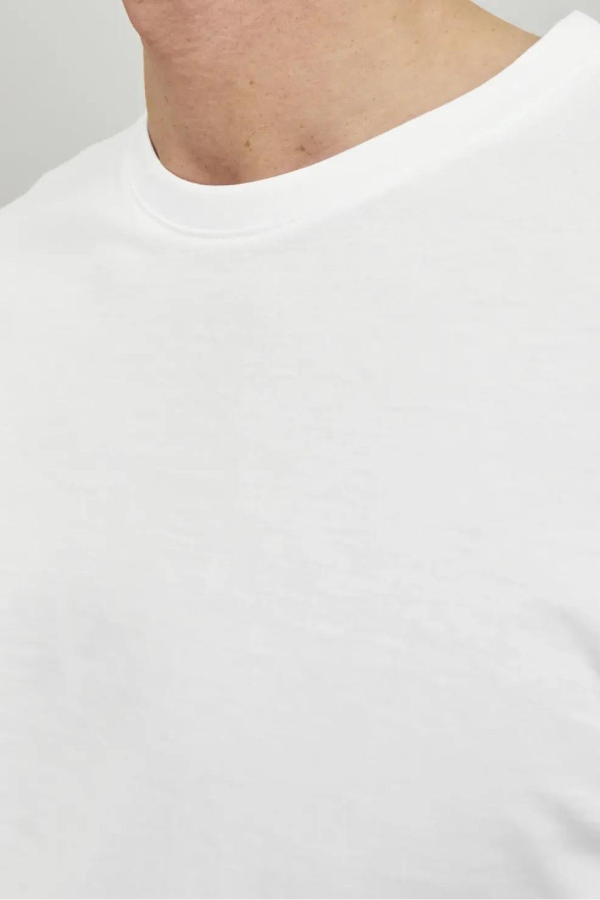JACK&JONES 12156101 0 YAKA KISA KOL ERKEK TSH JACK&JONES 12156101 0 YAKA KISA KOL ERKEK TSH