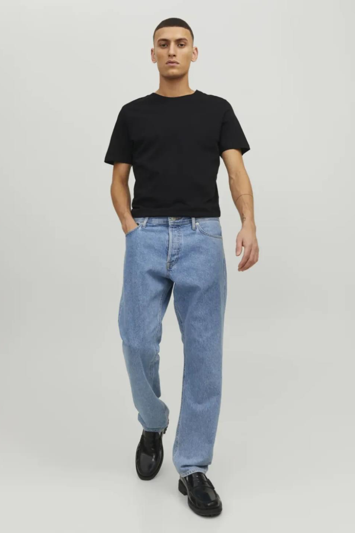 JACK&JONES 12156101 0 YAKA KISA KOL ERKEK TSH JACK&JONES 12156101 0 YAKA KISA KOL ERKEK TSH