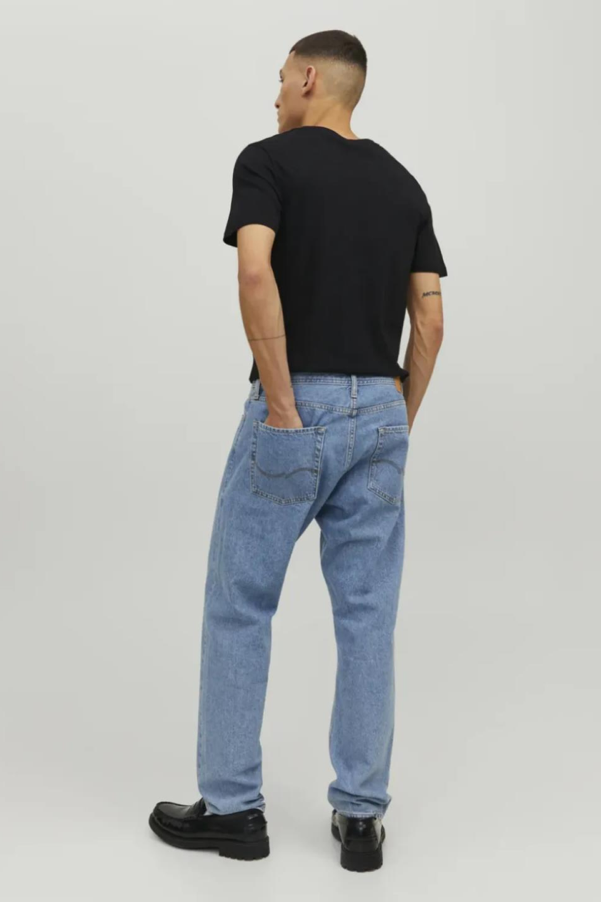 JACK&JONES 12156101 0 YAKA KISA KOL ERKEK TSH JACK&JONES 12156101 0 YAKA KISA KOL ERKEK TSH