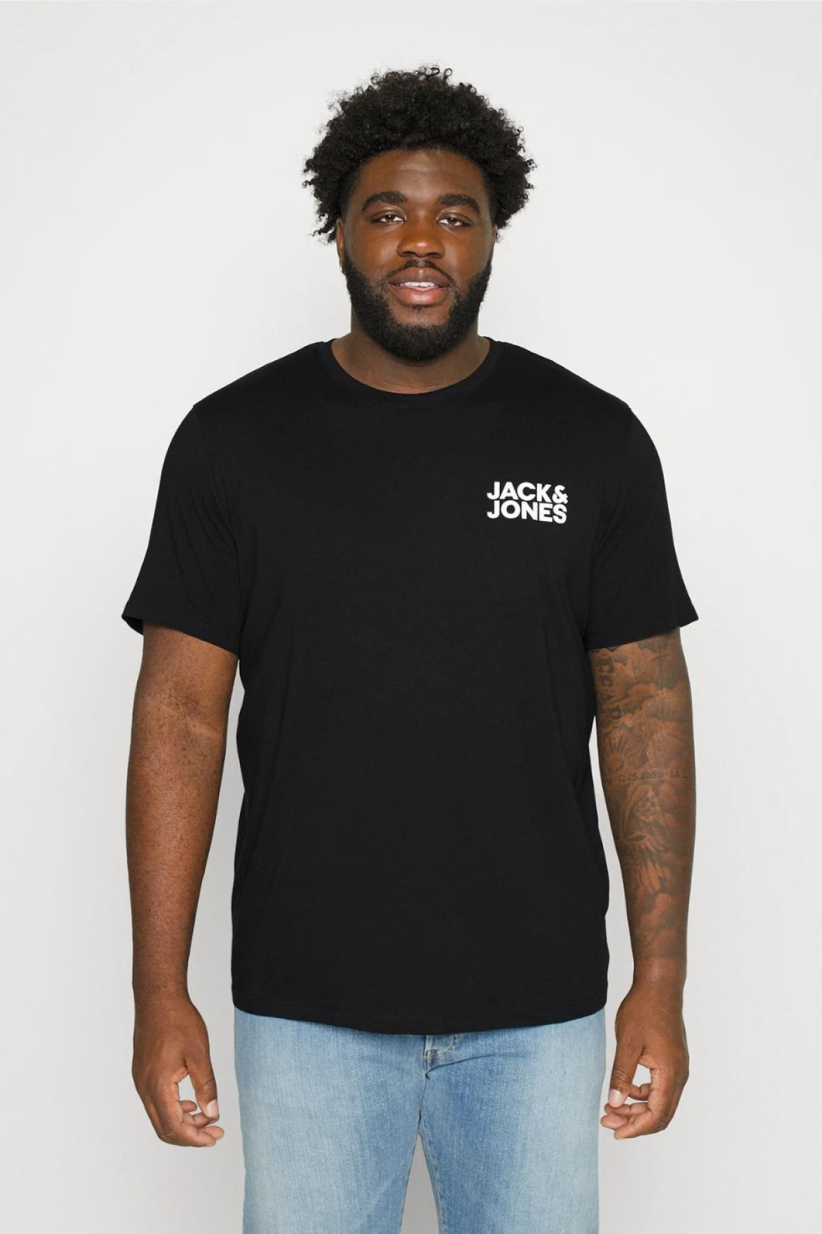 JACK&JONES 12158505 SOL GOGUS YAZILI BUYUK BEDEN KISA KOL TSHIRT