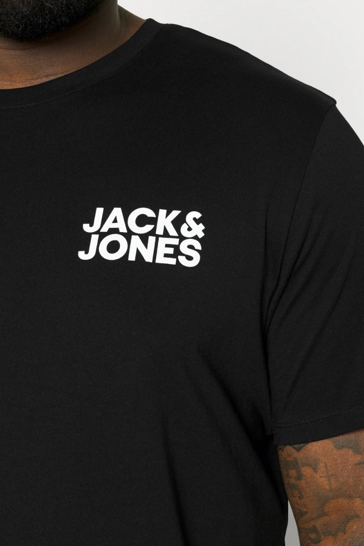 JACK&JONES 12158505 SOL GOGUS YAZILI BUYUK BEDEN KISA KOL TSHIRT JACK&JONES 12158505 SOL GOGUS YAZILI BUYUK BEDEN KISA KOL TSHIRT