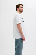 JACK&JONES 12158505 SOL GOGUS YAZILI BUYUK BEDEN KISA KOL TSHIRT