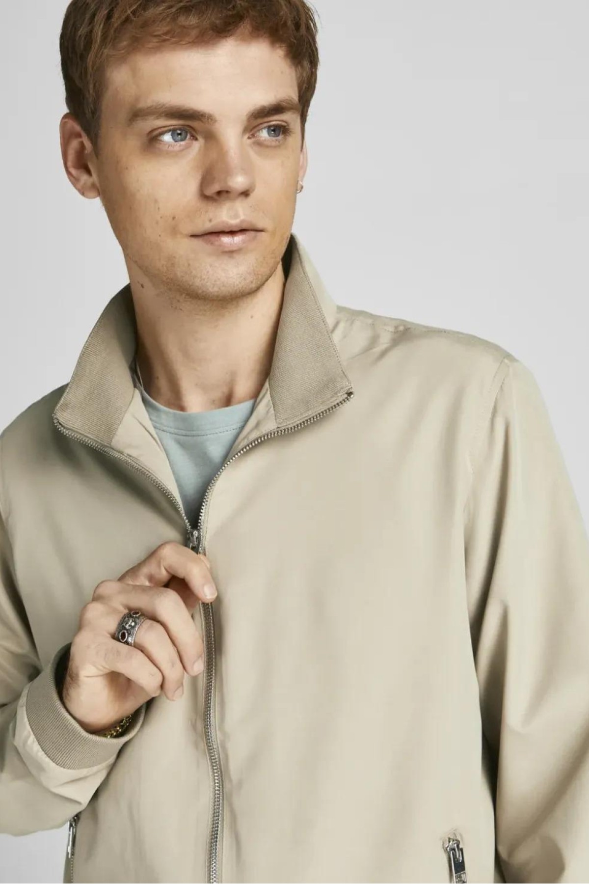JACK&JONES 12204277 DIK YAKA ALT RIBANALI CEP FERMUARLI MONT JACK&JONES 12204277 DIK YAKA ALT RIBANALI CEP FERMUARLI MONT