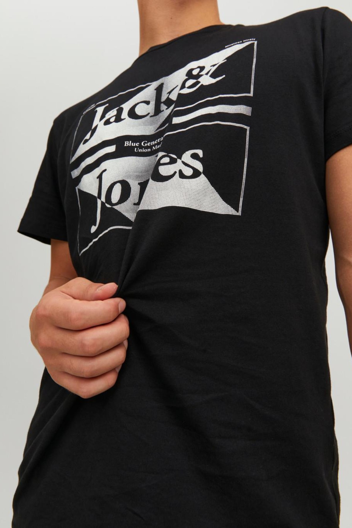 JACK&JONES 12211194 NINETEEN NINETY BASKI 0 YAKA KISA KOL TSHIRT JACK&JONES 12211194 NINETEEN NINETY BASKI 0 YAKA KISA KOL TSHIRT