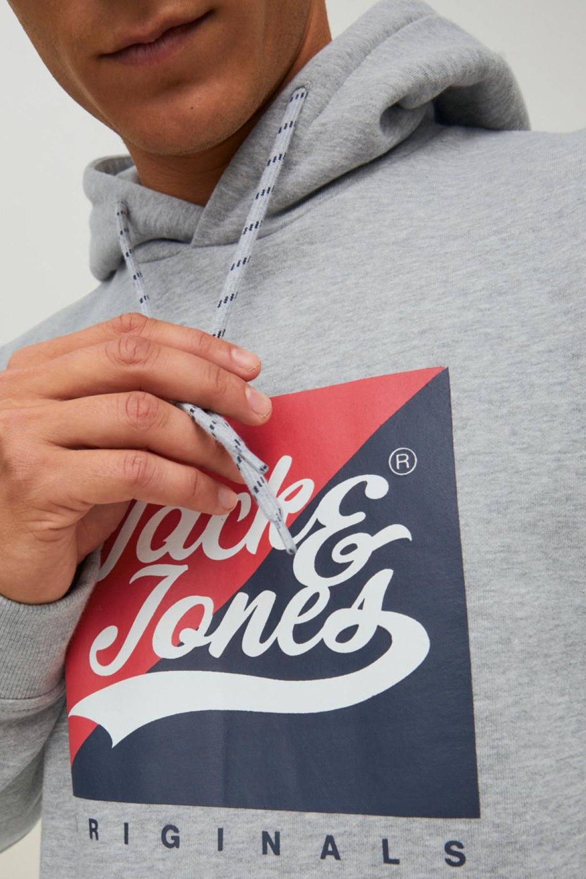 JACK&JONES 12219571 ONU YAZILI KAPSONLU SWEAT JACK&JONES 12219571 ONU YAZILI KAPSONLU SWEAT