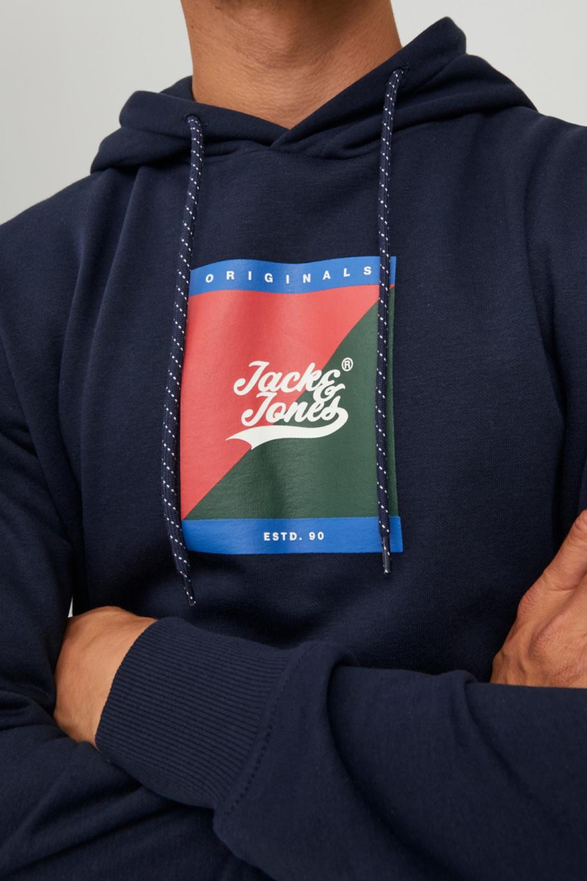 JACK&JONES 12219571 ONU YAZILI KAPSONLU SWEAT JACK&JONES 12219571 ONU YAZILI KAPSONLU SWEAT