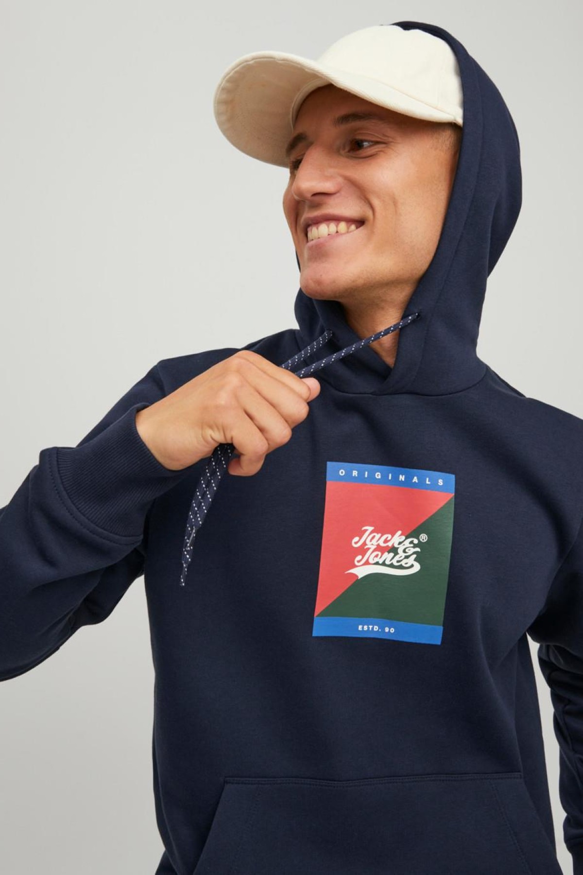 JACK&JONES 12219571 ONU YAZILI KAPSONLU SWEAT JACK&JONES 12219571 ONU YAZILI KAPSONLU SWEAT