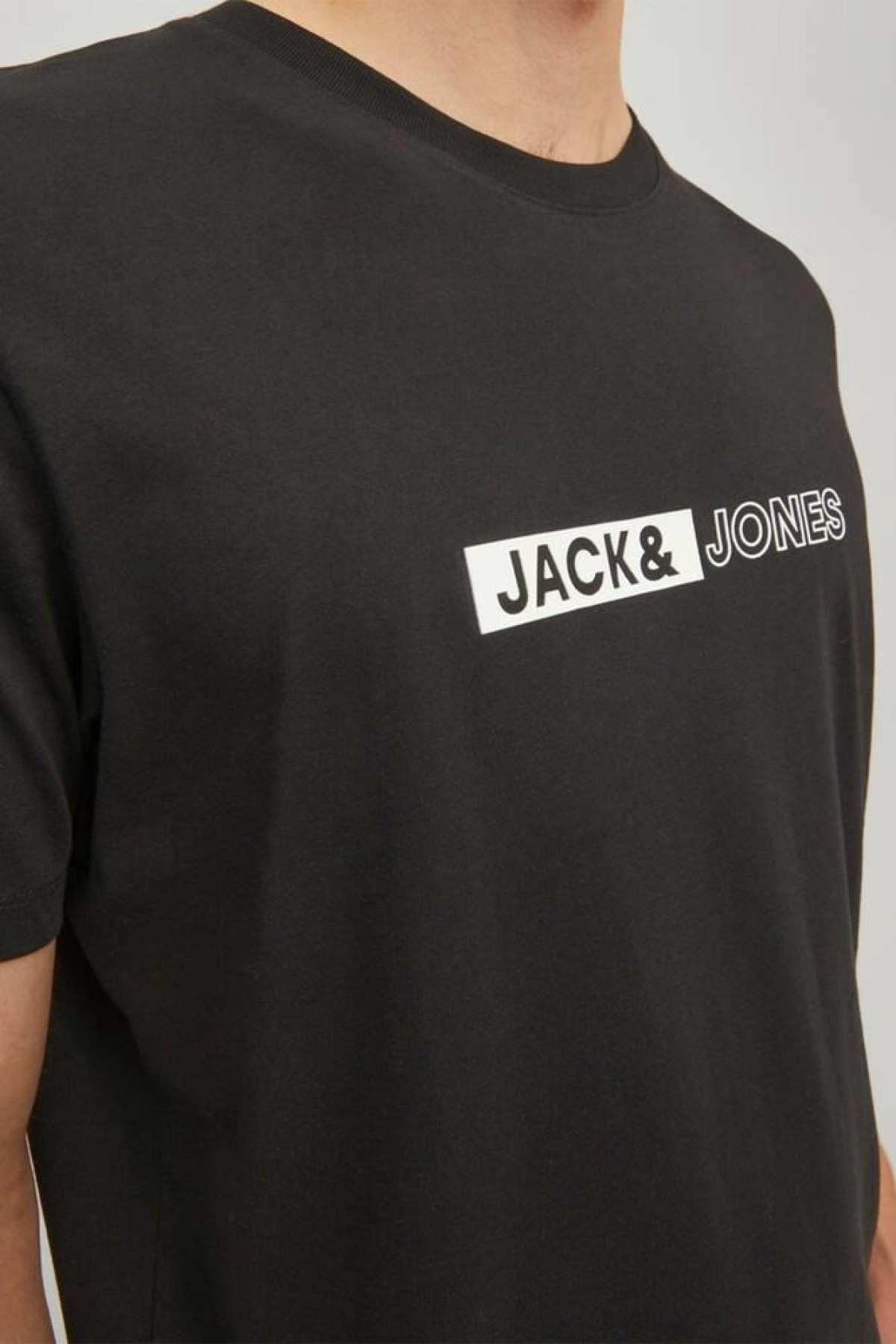 JACK&JONES 12221946 GOGSU YAZILI 0 YAKA KISA KOL TSHIRT JACK&JONES 12221946 GOGSU YAZILI 0 YAKA KISA KOL TSHIRT