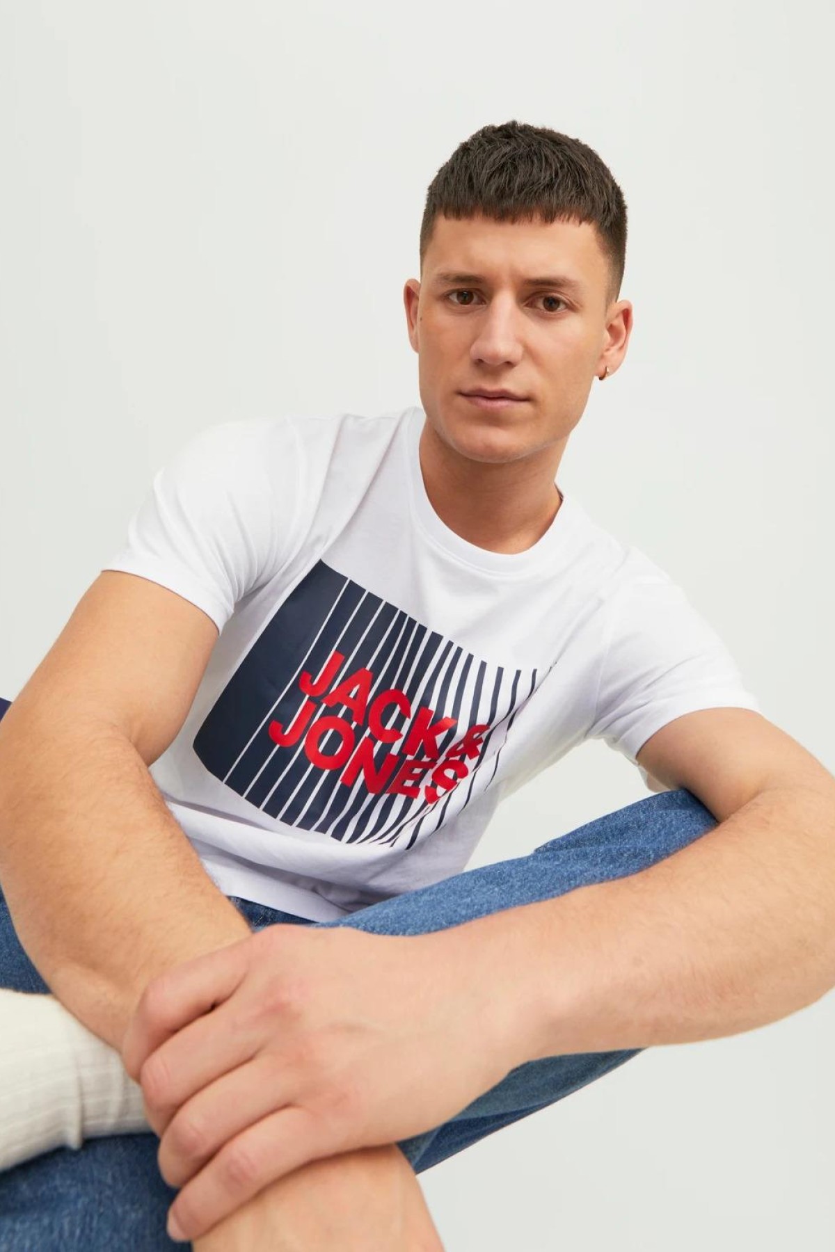 JACK & JONES 12233999 0 YAKA ONU CIZGI USTU JACK JONES YAZILI KISA KOL %100 COTON TSHIRT JACK & JONES 12233999 0 YAKA ONU CIZGI USTU JACK JONES YAZILI KISA KOL %100 COTON TSHIRT