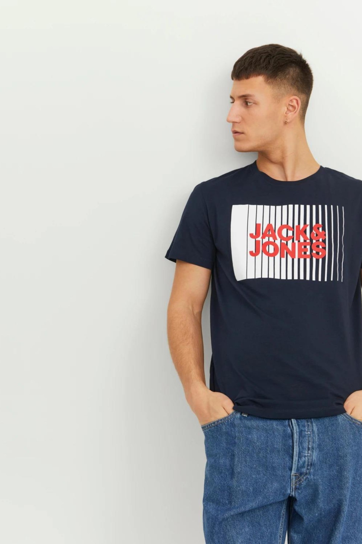 JACK & JONES 12233999 0 YAKA ONU CIZGI USTU JACK JONES YAZILI KISA KOL %100 COTON TSHIRT JACK & JONES 12233999 0 YAKA ONU CIZGI USTU JACK JONES YAZILI KISA KOL %100 COTON TSHIRT