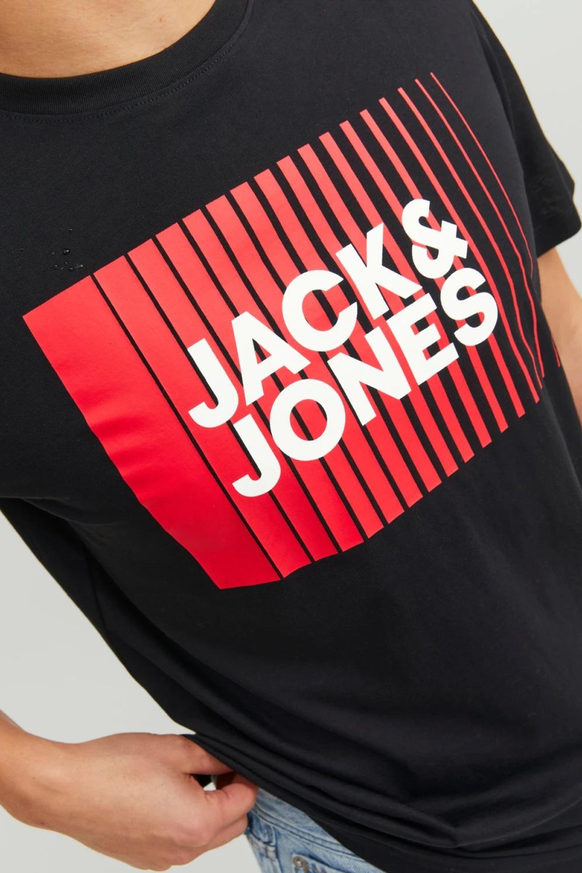 JACK & JONES 12233999 0 YAKA ONU CIZGI USTU JACK JONES YAZILI KISA KOL %100 COTON TSHIRT JACK & JONES 12233999 0 YAKA ONU CIZGI USTU JACK JONES YAZILI KISA KOL %100 COTON TSHIRT