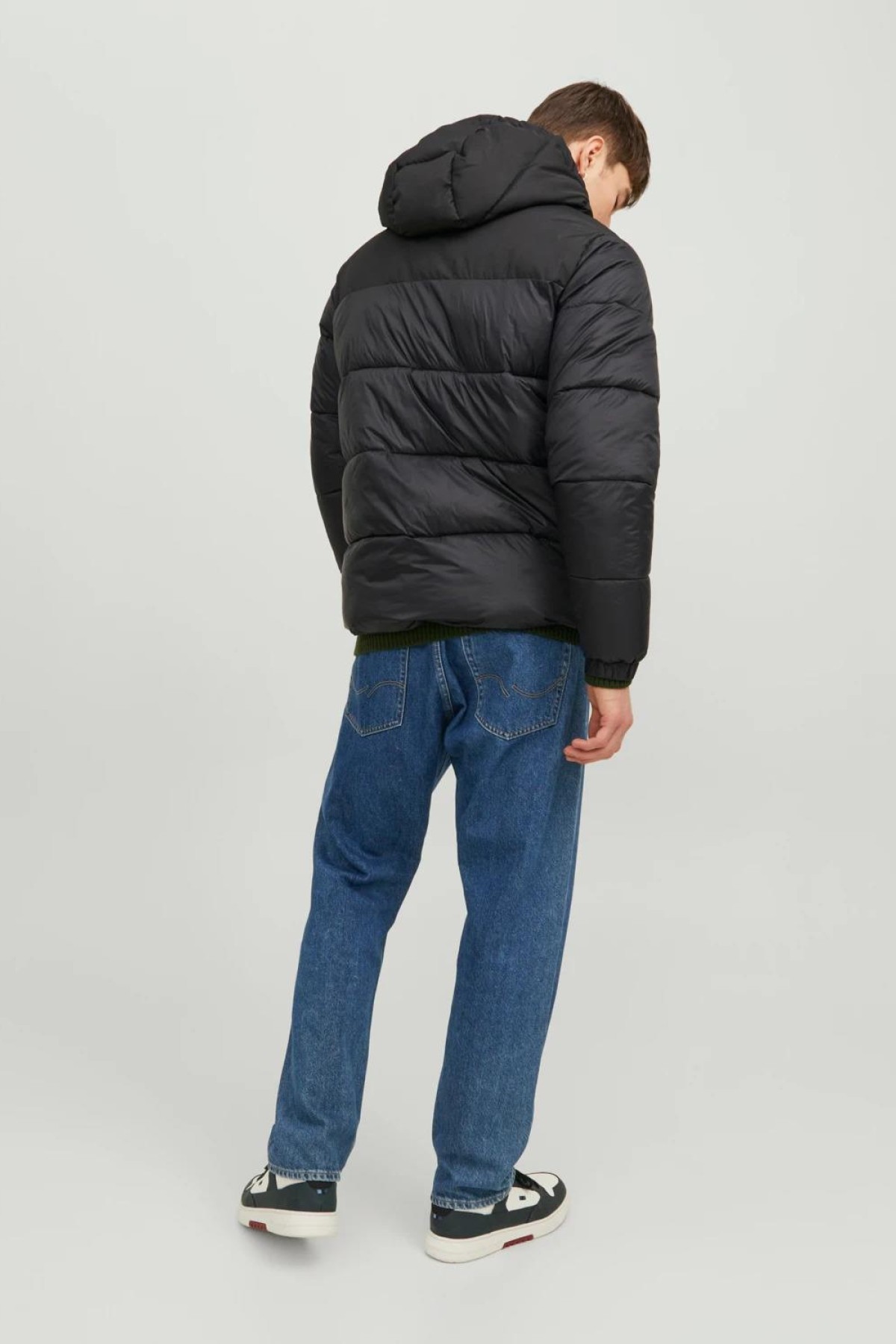 JACK&JONES 12235859 ONDEN FERMUARLI 2 CEP KAPUSONLU ERKEK SISME MONT JACK&JONES 12235859 ONDEN FERMUARLI 2 CEP KAPUSONLU ERKEK SISME MONT