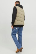 JACK&JONES 12238853 ICI DOLGULU KAPAK CEPLI SISME YELEK JACK&JONES 12238853 ICI DOLGULU KAPAK CEPLI SISME YELEK