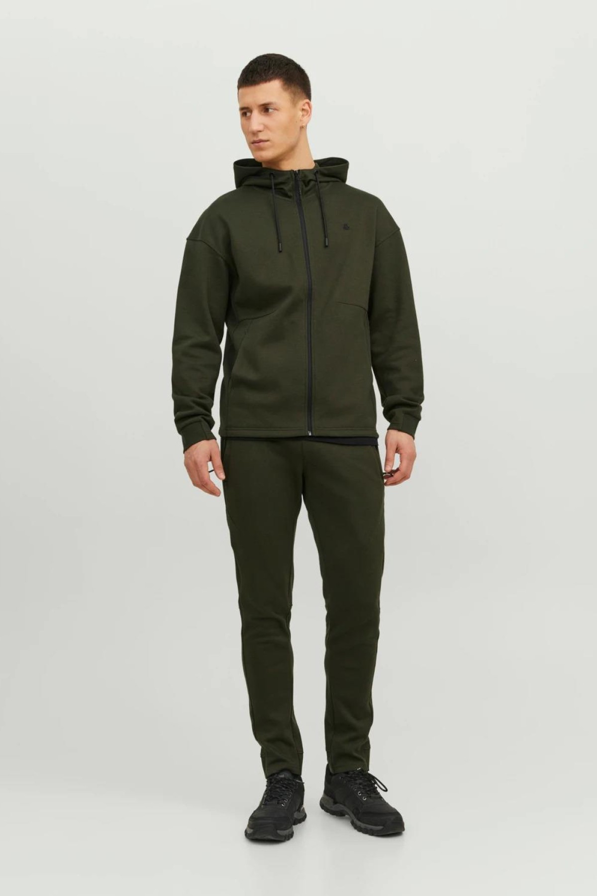 JACK&JONES 12240595 ON FERMUARLI 2 CEP PARCA DETAYLI KAPUSONLU SWEAT JACK&JONES 12240595 ON FERMUARLI 2 CEP PARCA DETAYLI KAPUSONLU SWEAT