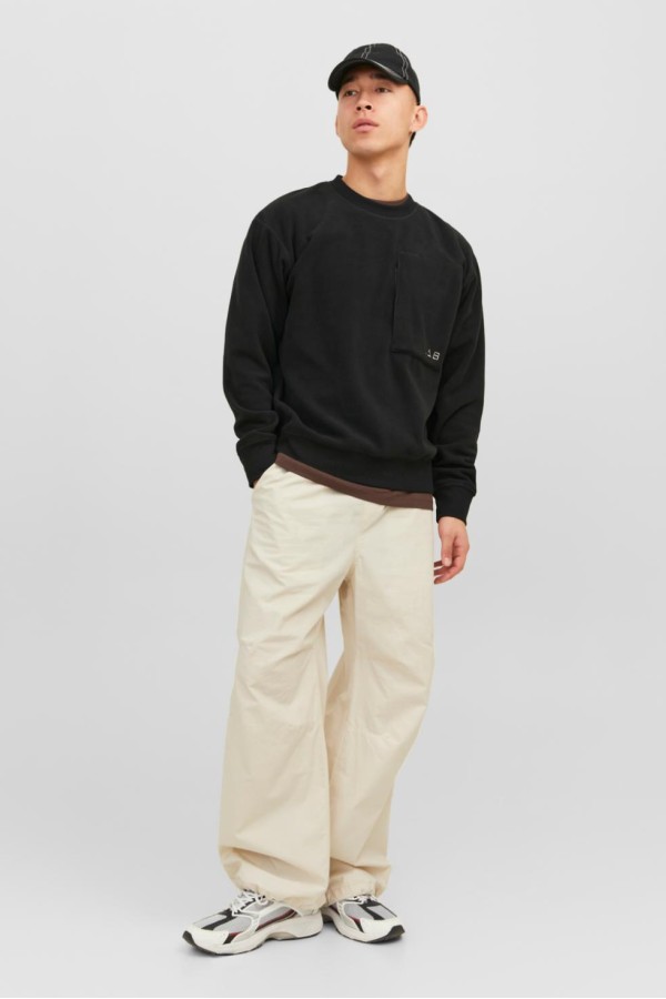 JACK&JONES 12241523 YUVARLAK YAKA GOGUS CEP DETAYLI POLAR SWEAT