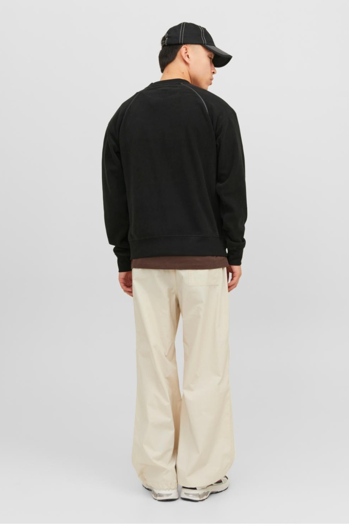 JACK&JONES 12241523 YUVARLAK YAKA GOGUS CEP DETAYLI POLAR SWEAT JACK&JONES 12241523 YUVARLAK YAKA GOGUS CEP DETAYLI POLAR SWEAT