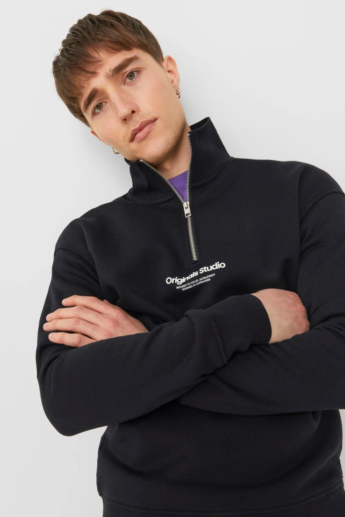 JACK&JONES 12241777 ORIGINALS STUDIO ONDEN YAZILI FERMUARLI SWEATSHIRT JACK&JONES 12241777 ORIGINALS STUDIO ONDEN YAZILI FERMUARLI SWEATSHIRT