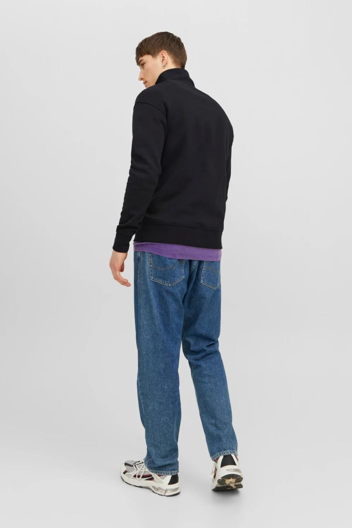 JACK&JONES 12241777 ORIGINALS STUDIO ONDEN YAZILI FERMUARLI SWEATSHIRT JACK&JONES 12241777 ORIGINALS STUDIO ONDEN YAZILI FERMUARLI SWEATSHIRT