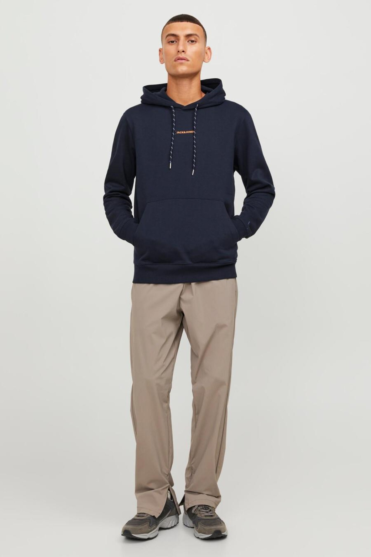 JACK&JONES 12242225 GOGUS YAZILI KAPUSONLU 2 IPLIK SARDONLU SWEAT JACK&JONES 12242225 GOGUS YAZILI KAPUSONLU 2 IPLIK SARDONLU SWEAT