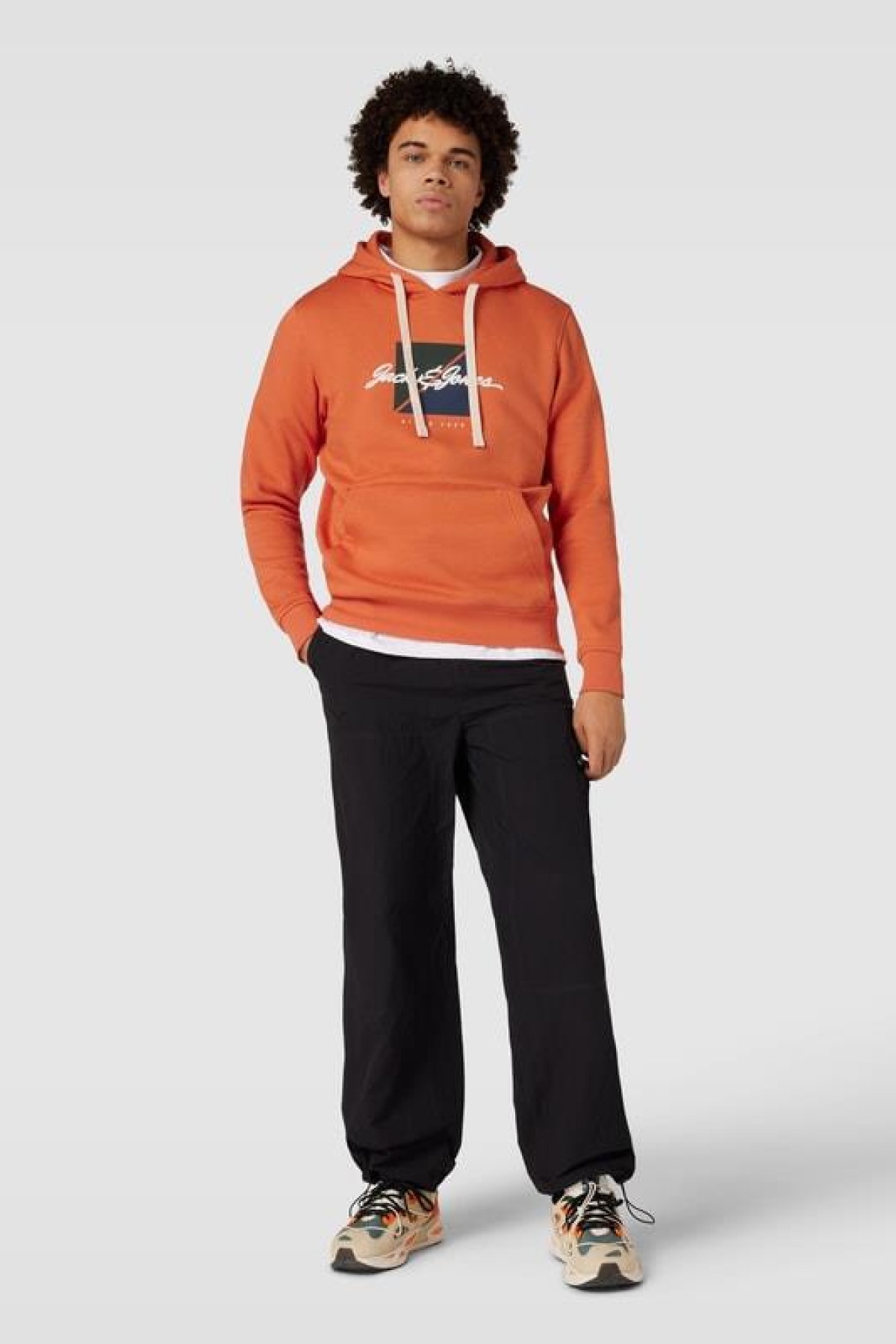 JACK&JONES 12247302 ON YAZILI 2 IPLIK SARDONLU KAPUSONLU  SWEAT