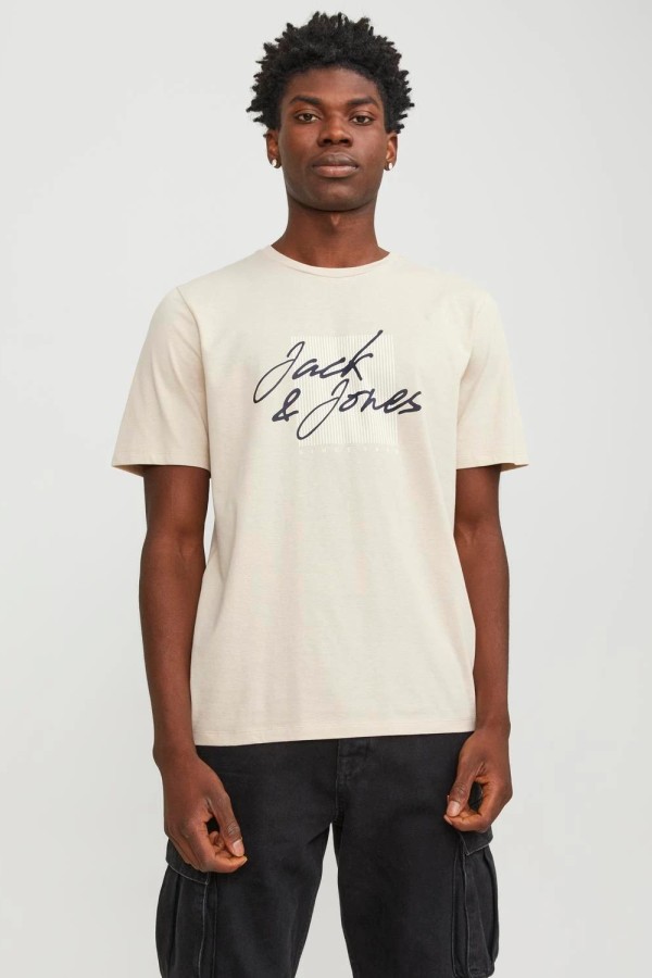 JACK&JONES 12247779 ON CIZGI UZERI YAZILI   0 YAKA KISA KOL TSH JACK&JONES 12247779 ON CIZGI UZERI YAZILI   0 YAKA KISA KOL TSH