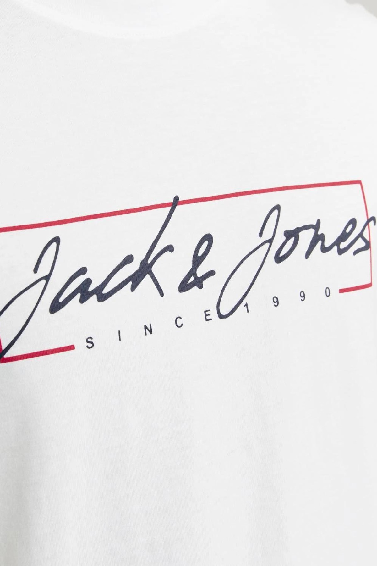 JACK&JONES 12247779 ON CIZGI UZERI YAZILI 0 YAKA KISA KOL TSH JACK&JONES 12247779 ON CIZGI UZERI YAZILI 0 YAKA KISA KOL TSH