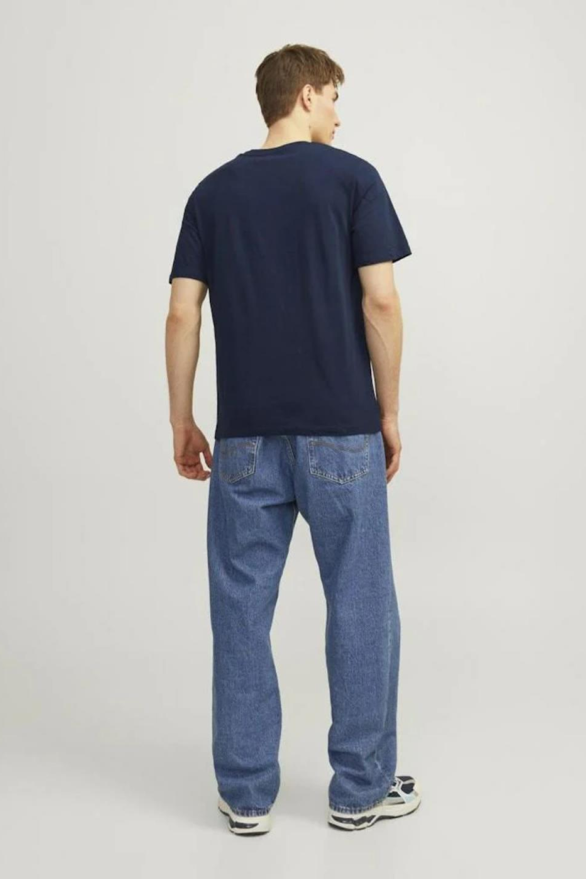 JACK&JONES 12248600 ONU YAZILI 0 YAKA KISA KOL TSHIRT JACK&JONES 12248600 ONU YAZILI 0 YAKA KISA KOL TSHIRT