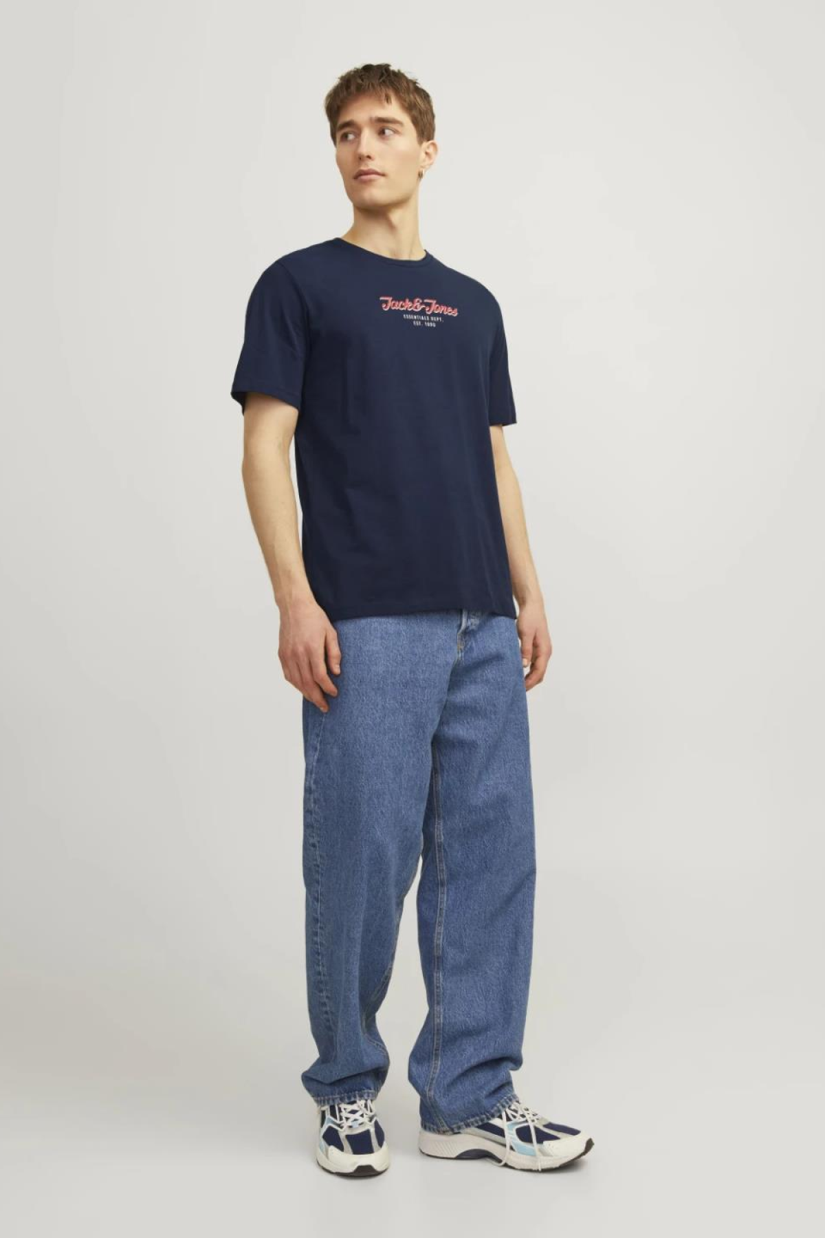 JACK&JONES 12248600 ONU YAZILI 0 YAKA KISA KOL TSHIRT JACK&JONES 12248600 ONU YAZILI 0 YAKA KISA KOL TSHIRT