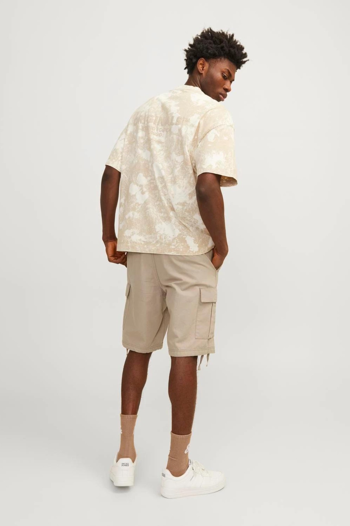 JACK&JONES 12248685 6 CEPLI YANLAR PUSKULLU KARGO SHORT JACK&JONES 12248685 6 CEPLI YANLAR PUSKULLU KARGO SHORT