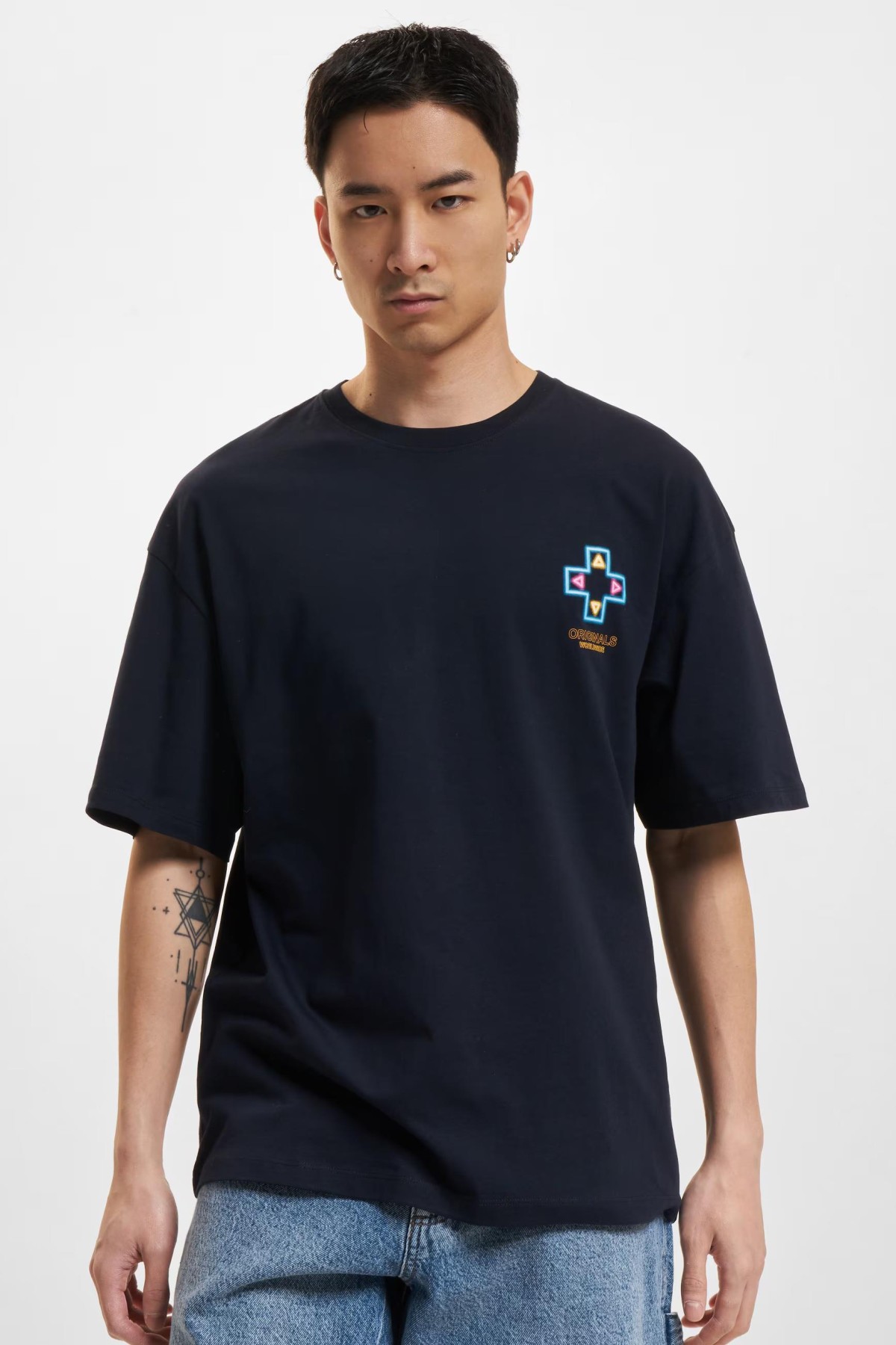 JACK&JONES 12254172 ON ARKA BASKILI 0 YAKA KISA KOL TSHIRT JACK&JONES 12254172 ON ARKA BASKILI 0 YAKA KISA KOL TSHIRT