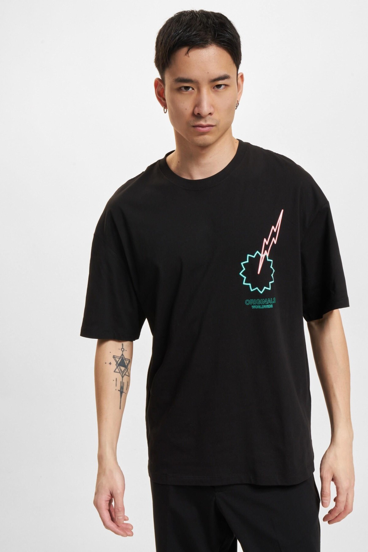JACK&JONES 12254172 ON ARKA BASKILI 0 YAKA KISA KOL TSHIRT JACK&JONES 12254172 ON ARKA BASKILI 0 YAKA KISA KOL TSHIRT