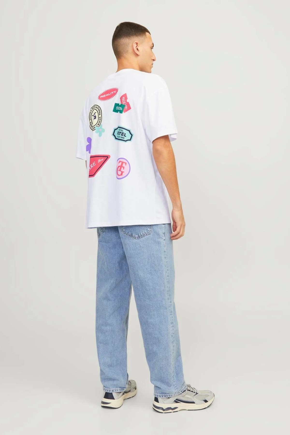 JACK&JONES 12254175 BASKILI 0 YAKA KISA KOL TSHIRT JACK&JONES 12254175 BASKILI 0 YAKA KISA KOL TSHIRT