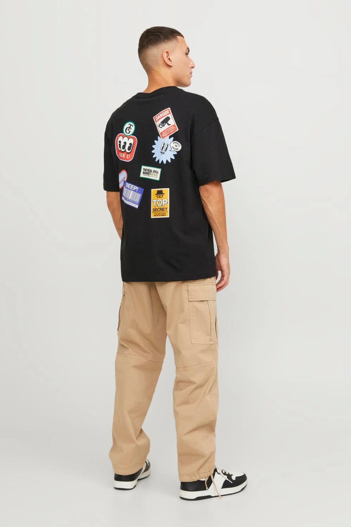 JACK&JONES 12254175 BASKILI 0 YAKA KISA KOL TSHIRT JACK&JONES 12254175 BASKILI 0 YAKA KISA KOL TSHIRT