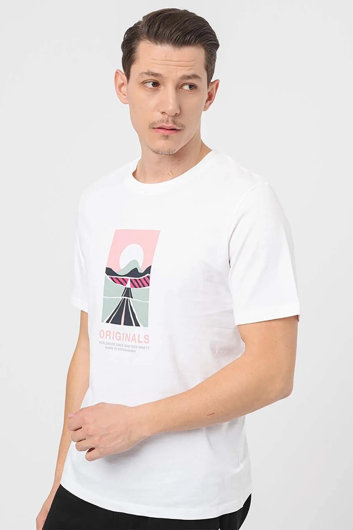 JACK&JONES 12255640 ON BASKILI YAZILI YUVARLAK YAKA KISA KOL TSHIRT JACK&JONES 12255640 ON BASKILI YAZILI YUVARLAK YAKA KISA KOL TSHIRT