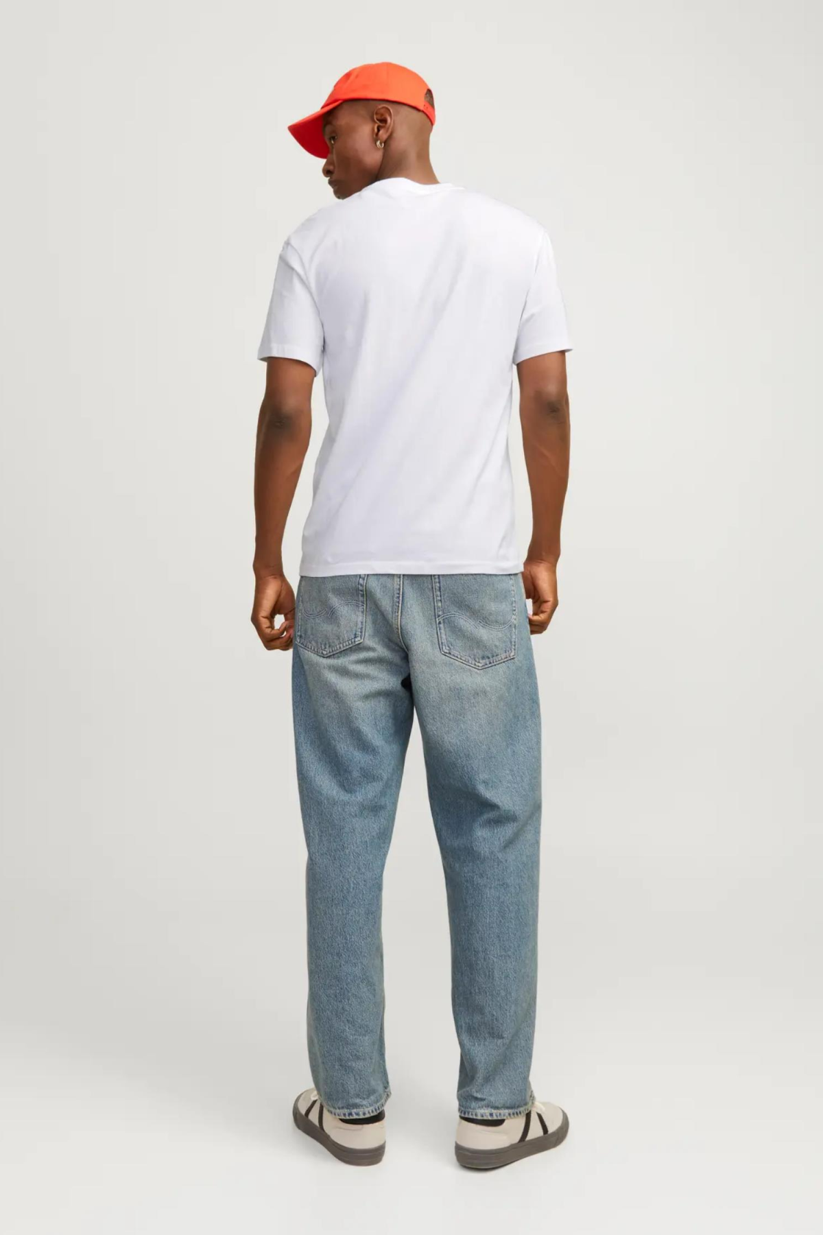JACK&JONES 12257579 JJECALES VARSITY 0 YAKA KISA KOL TSH