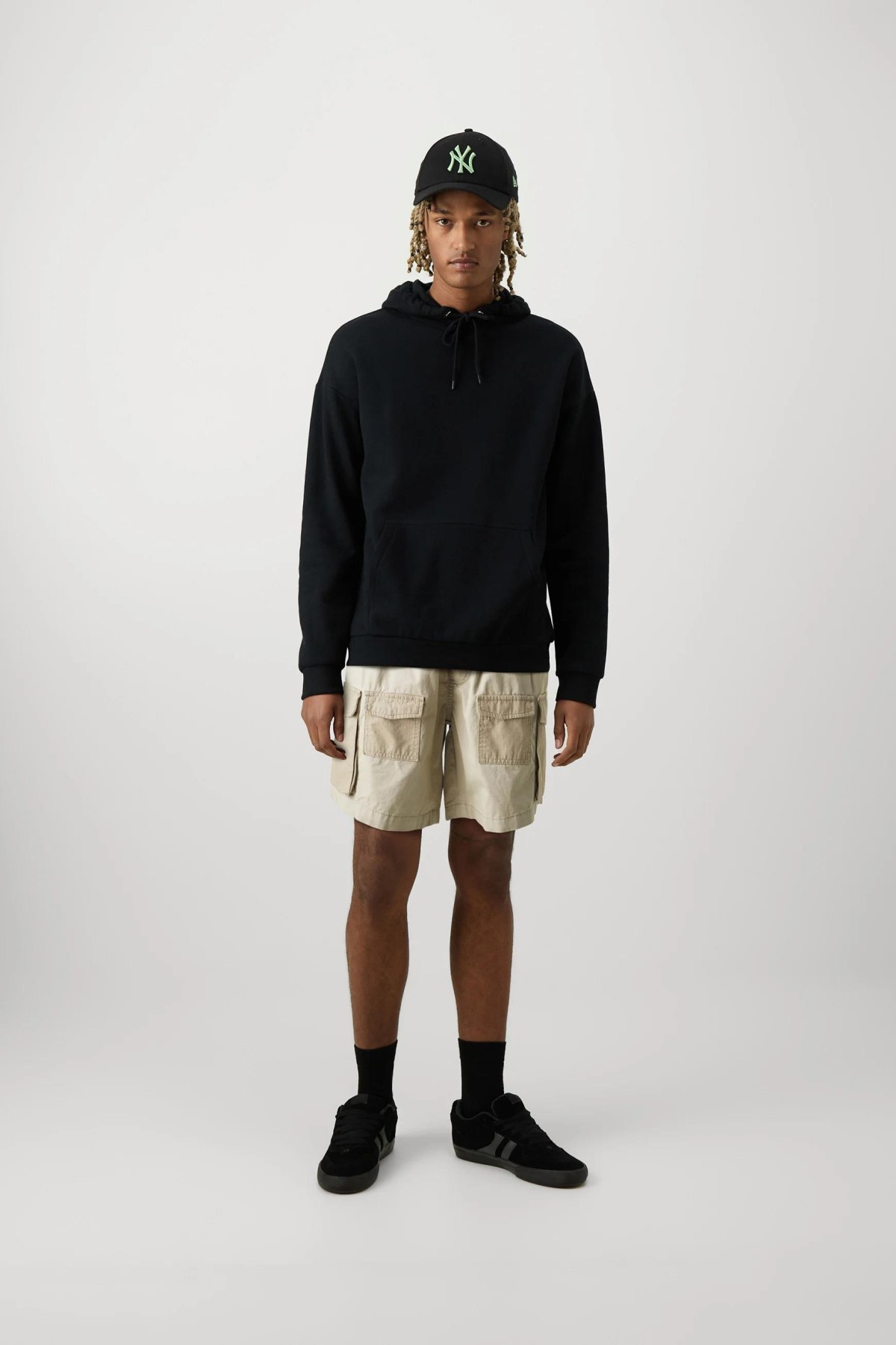 JACK&JONES 12268333 BEL LASTIKLI VE IP BAGLAMALI 6 CEPLI KARGO SHORT JACK&JONES 12268333 BEL LASTIKLI VE IP BAGLAMALI 6 CEPLI KARGO SHORT