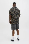 JACK&JONES 12269096 JJEJEFF TROPICAL BUYUK BEDEN KISA KOL GOMLEK JACK&JONES 12269096 JJEJEFF TROPICAL BUYUK BEDEN KISA KOL GOMLEK