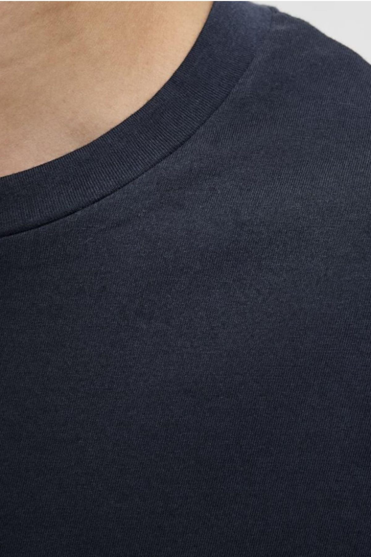 JACK & JONES 12278510 JJMAKOTA TEE INE UZUN KOL TSHIRT JACK & JONES 12278510 JJMAKOTA TEE INE UZUN KOL TSHIRT