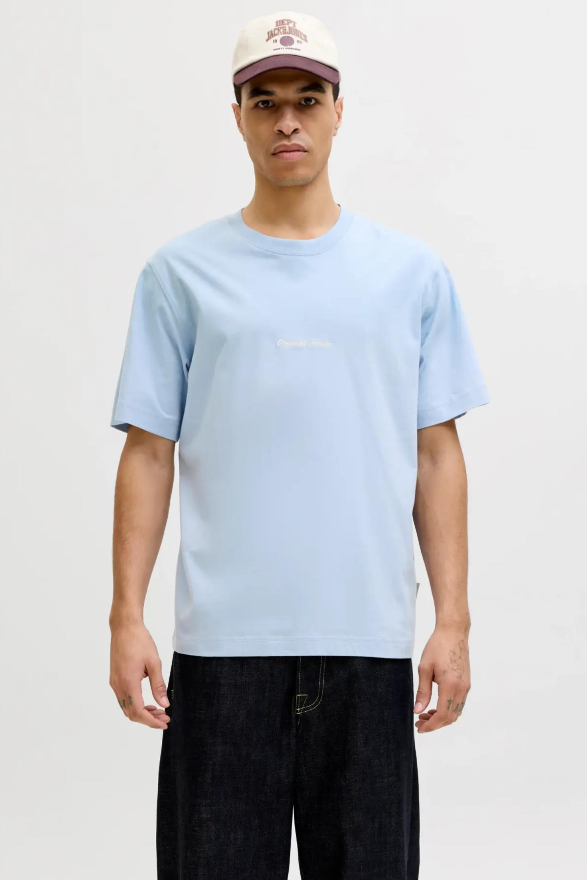 JACK&JONES 12282892 JORNORREBRO EMB O  YAKA KISA KOL TSH